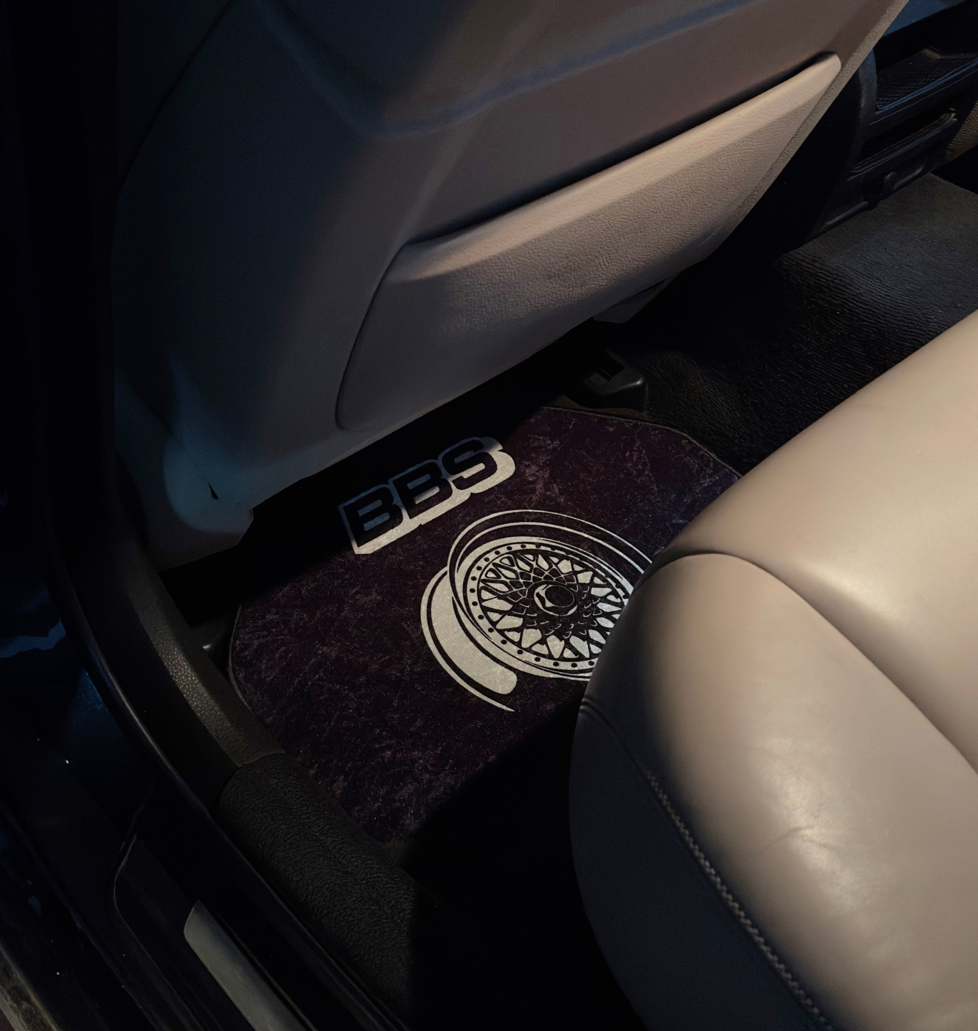 Universal Car Floor Mat 4pcs Carpet Mat Set