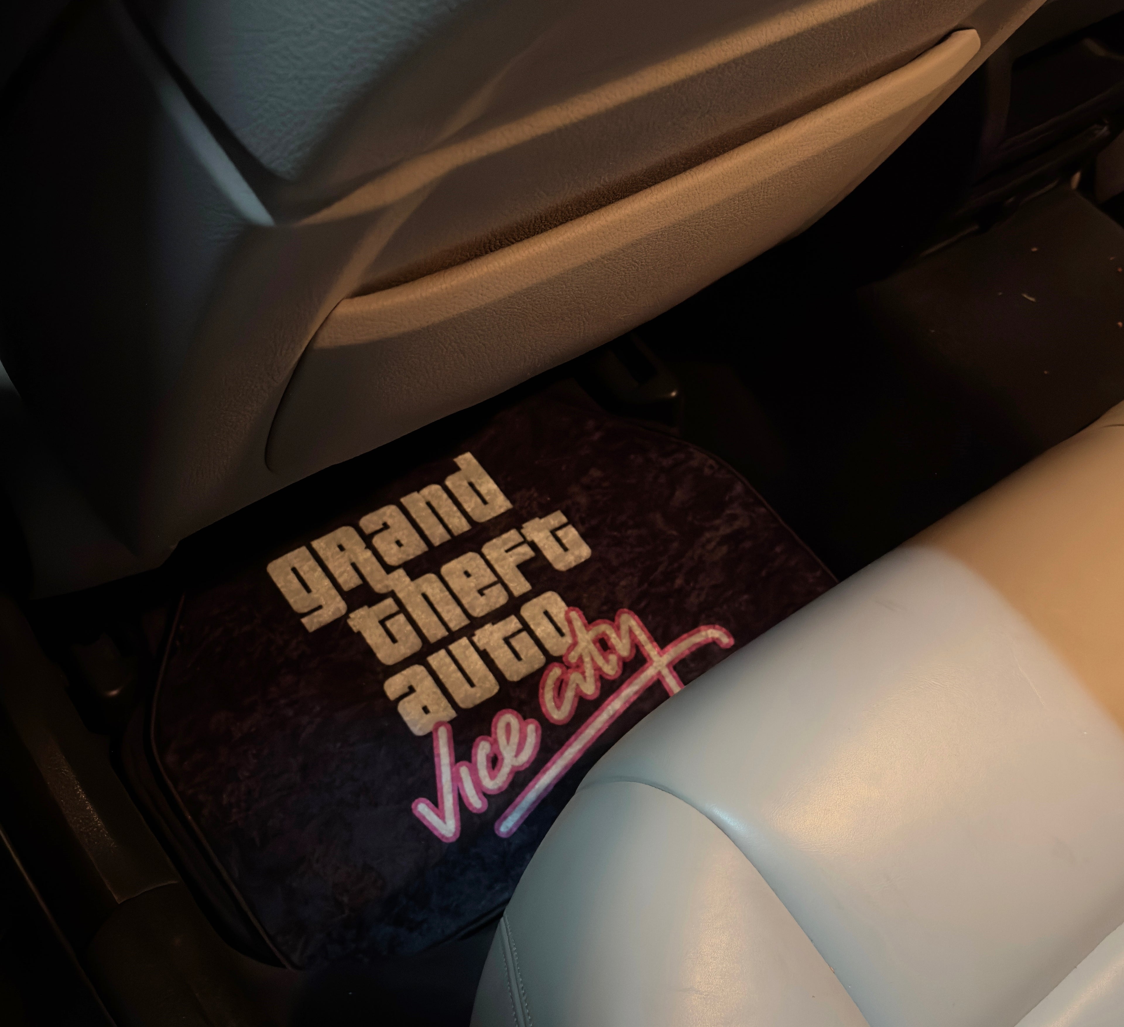 Universal Car Floor Mat 4pcs Carpet Mat Set
