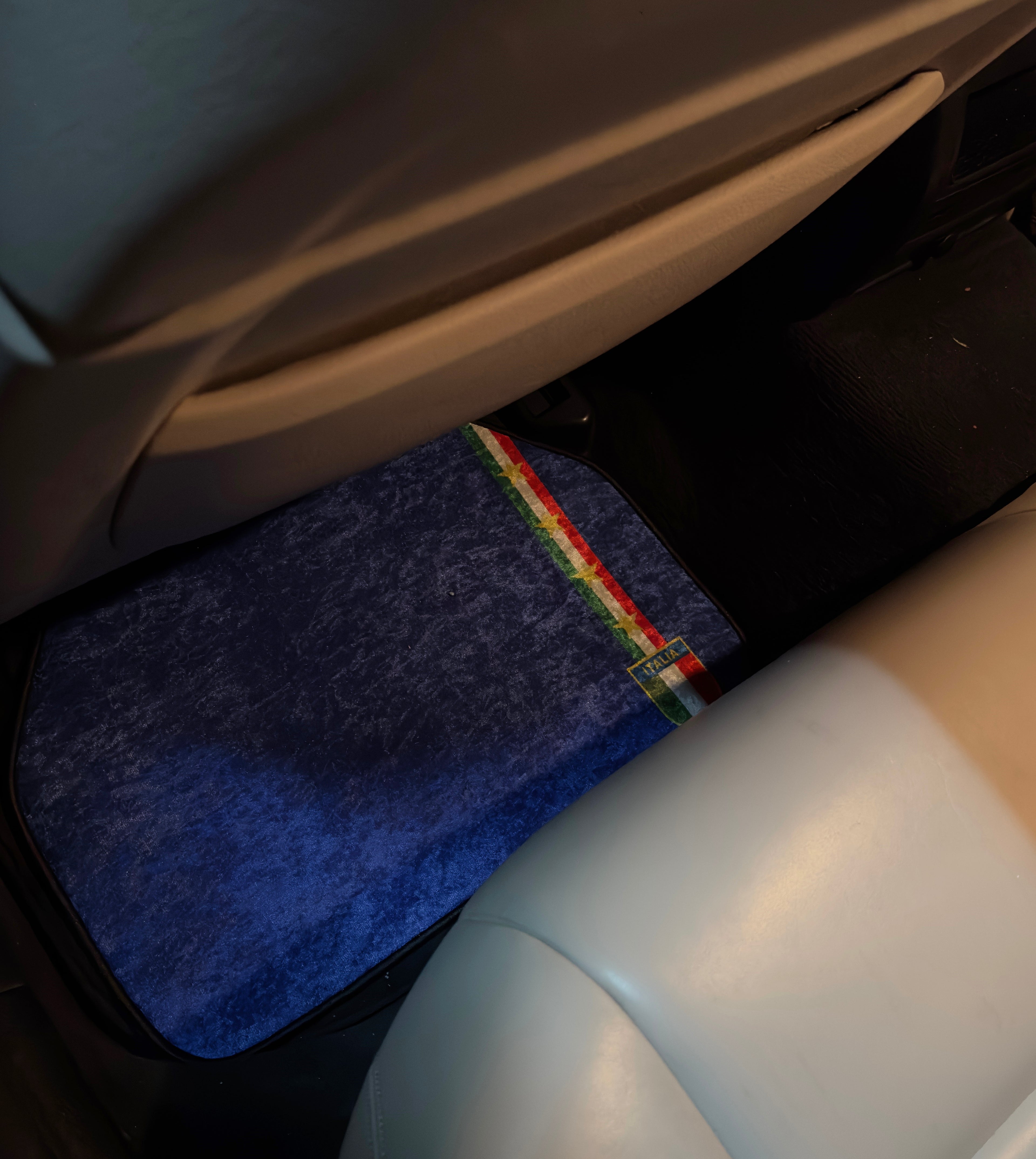 Universal Car Floor Mat 4pcs Carpet Mat Set